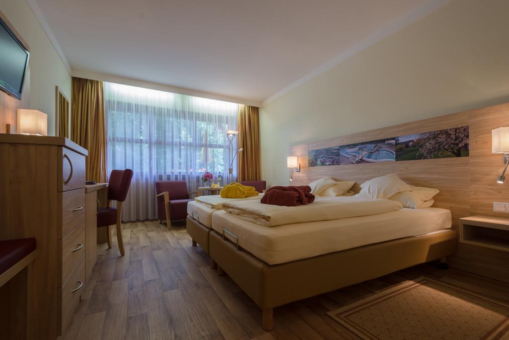 Hotel Quellenhof Bad Birnbach Bagian luar foto
