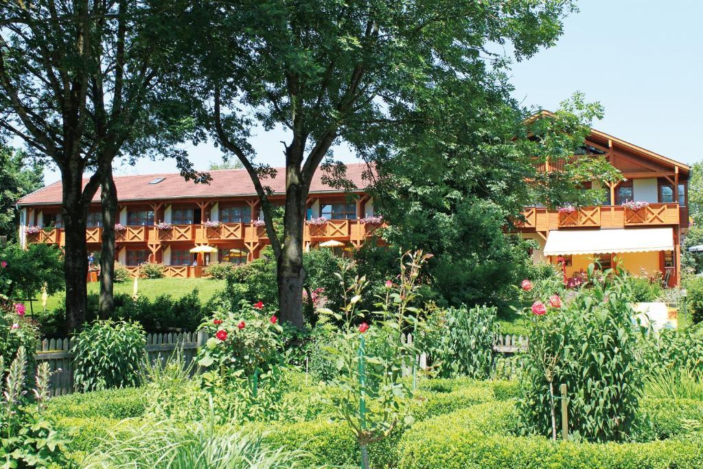 Hotel Quellenhof Bad Birnbach Bagian luar foto